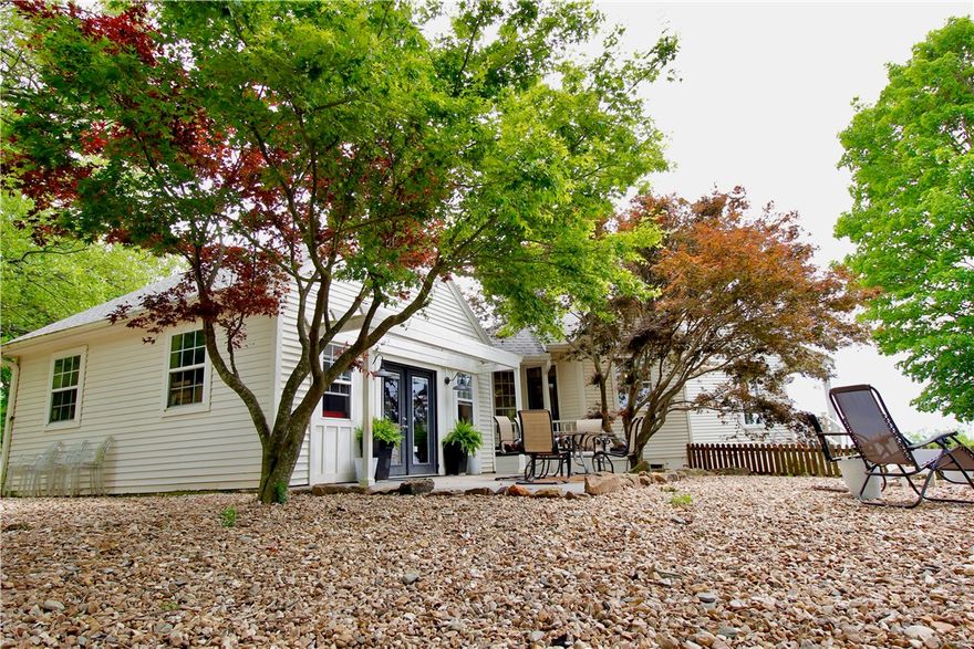 Welcome to your farm house country retreat! This charming 1,667 square foot home features cedar siding and boasts a blend of wood and tile flooring throughout. With 3 bedrooms and 2 baths, this home offers ample space for both relaxation and entertainment. Additionally, a 440 square foot detached office or game room provides the perfect flex space for work or play, complete with a built-in storm shelter in the floor for added peace of mind.
Nestled on 100+/- acres with 86+/- acres of timber and 14+- acres native pasture, this property offers endless opportunities for outdoor enjoyment. Whether you're fishing in one of the three ponds or exploring the forest teeming with wildlife, there's something for everyone to enjoy. There's also a 18x20 metal outbuilding, perfect for storing equipment. Plus, with south-facing mountain views, every day is a feast for the eyes. Conveniently located just 30 minutes from the natural wonders of Devils Den State Park and 43 minutes from the vibrant culture of downtown Fayetteville.