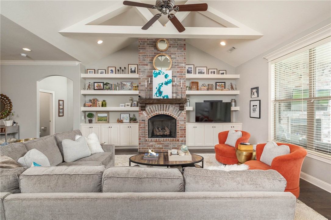 Waterford Estates At Hissom Ranch - Residential