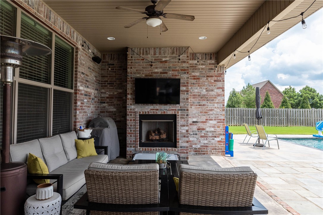 Waterford Estates At Hissom Ranch - Residential