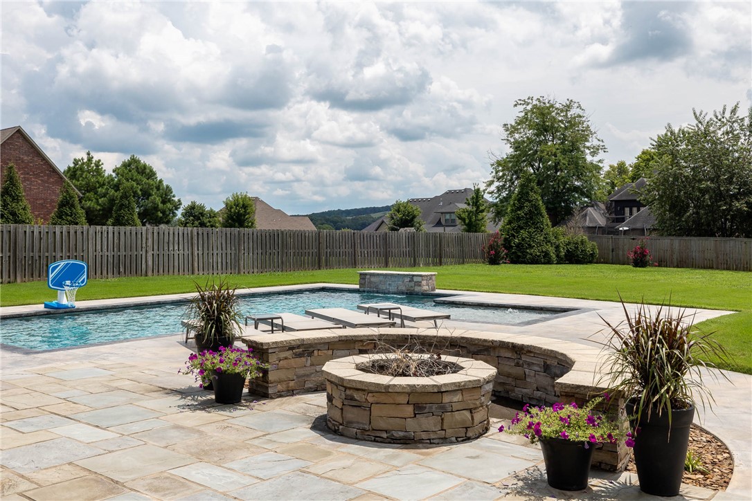 Waterford Estates At Hissom Ranch - Residential