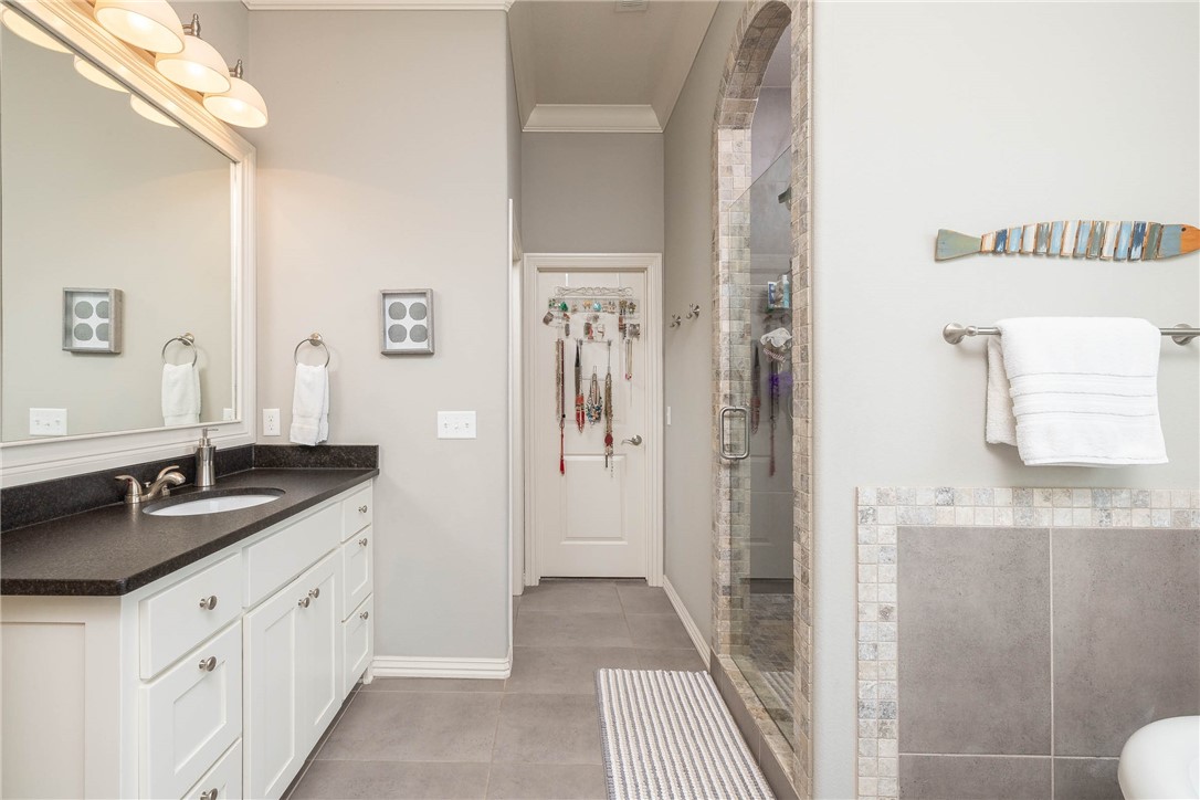 Waterford Estates At Hissom Ranch - Residential