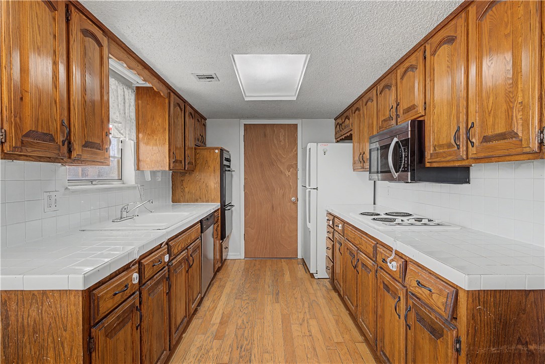 Oak Hill West - Residential