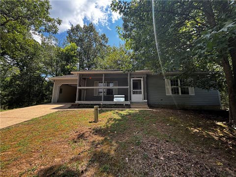 Photo of 118 Jay Lane, Eureka Springs, AR 72632 (MLS # 1357622)