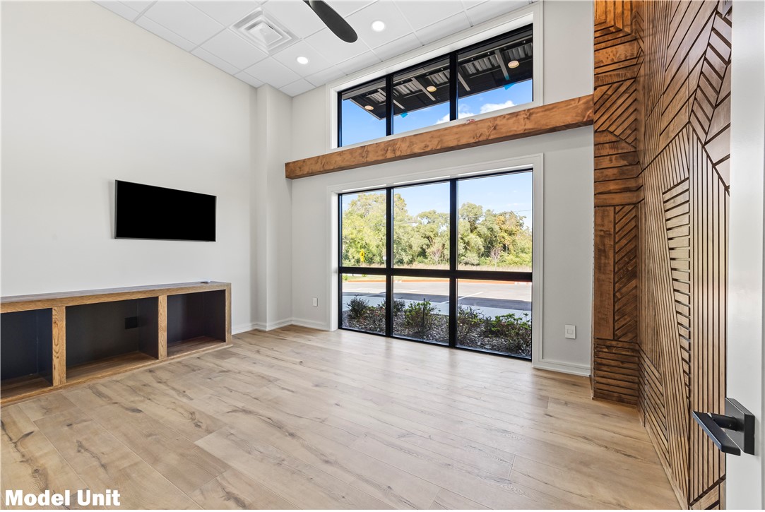 WIENS ACRES-BENTONVILLE - Commercial Lease