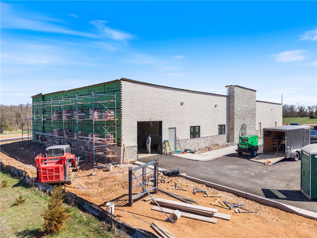 WIENS ACRES-BENTONVILLE - Commercial Lease