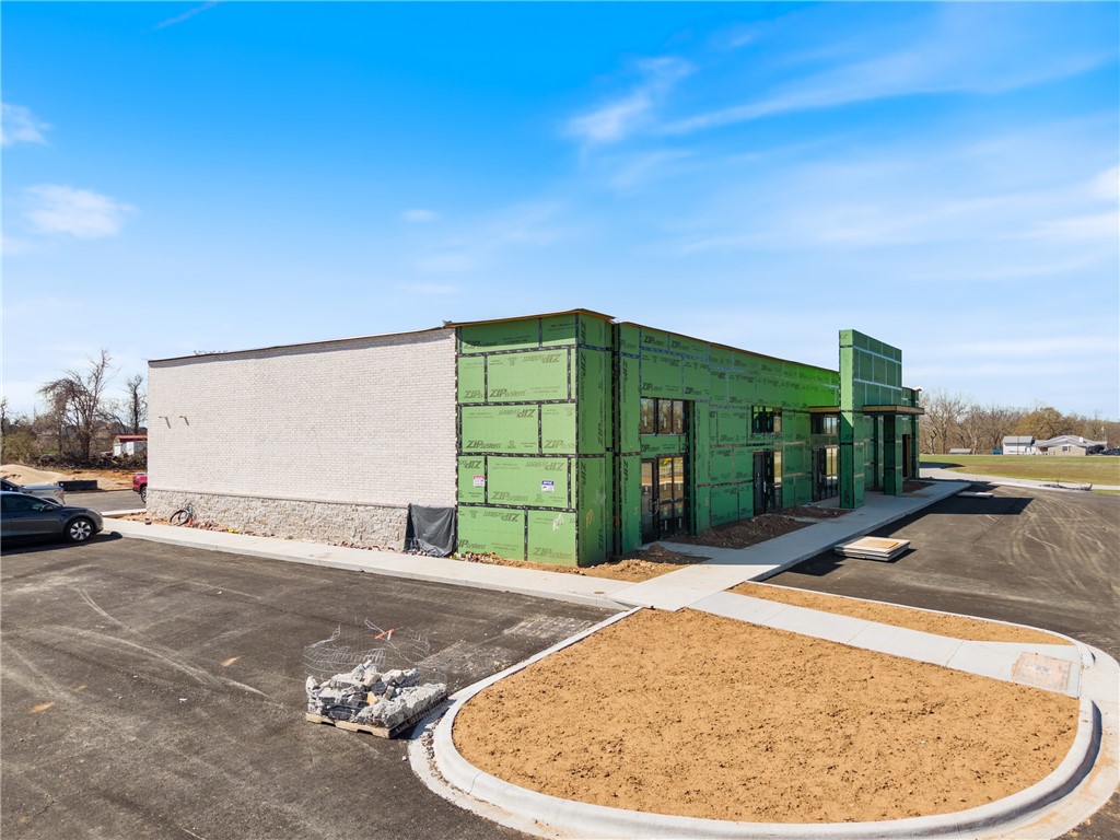 WIENS ACRES-BENTONVILLE - Commercial Lease