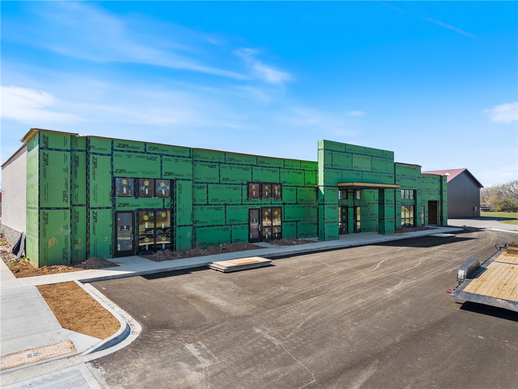 WIENS ACRES-BENTONVILLE - Commercial Lease