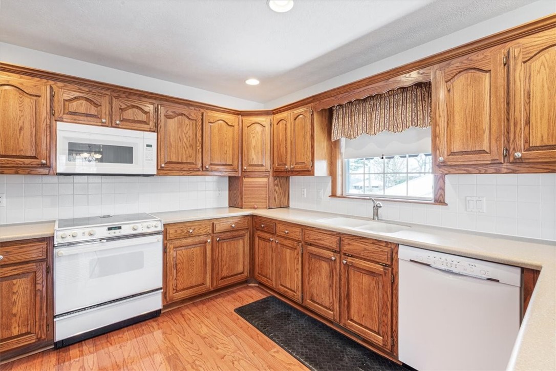 Unit 8 Holiday Island - Residential