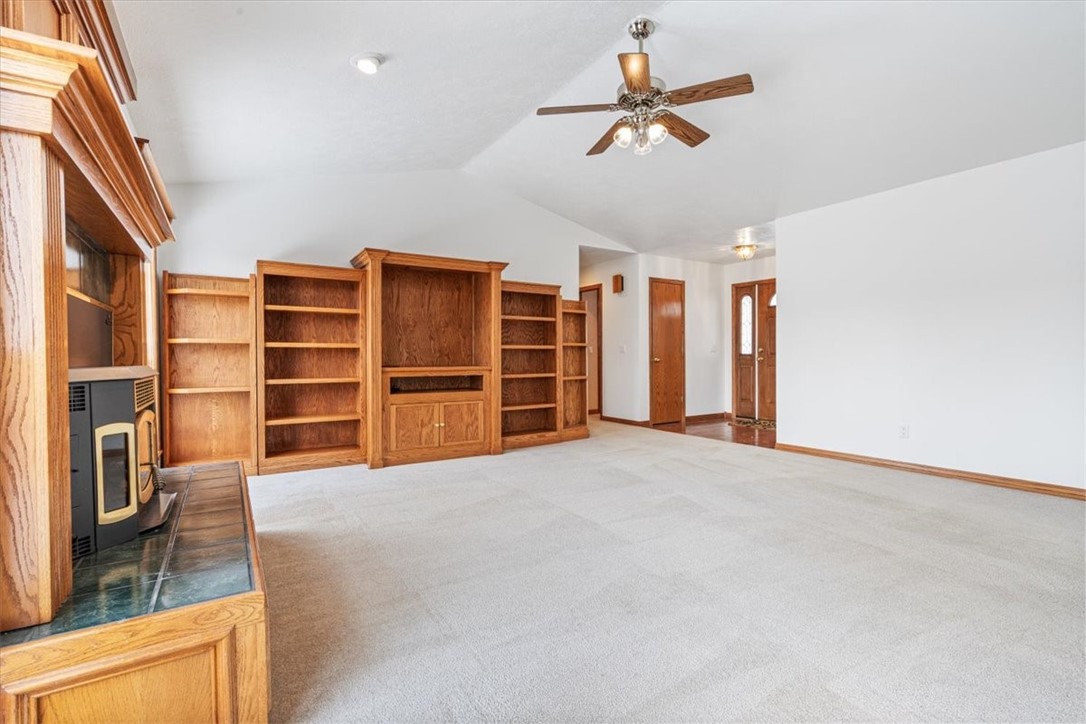 Unit 8 Holiday Island - Residential