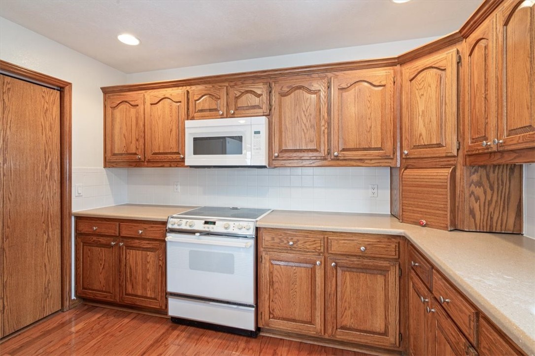 Unit 8 Holiday Island - Residential