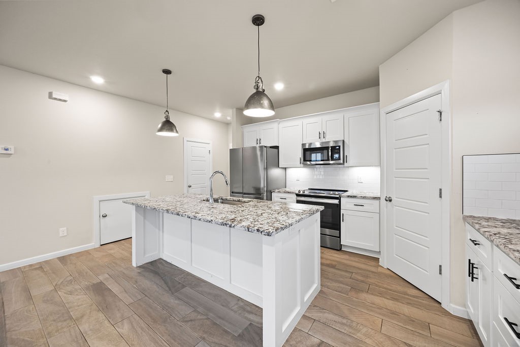 Groves Neighborhood Ph Ii, The Rogers - Residential Lease