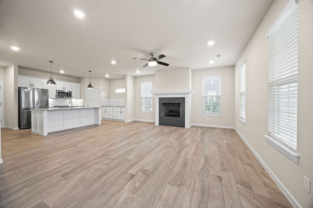 Groves Neighborhood Ph Ii, The Rogers - Residential Lease