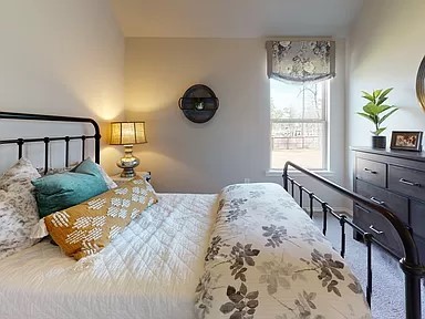 WALNUT HILL SUB PH IV-PEA RIDGE - Residential