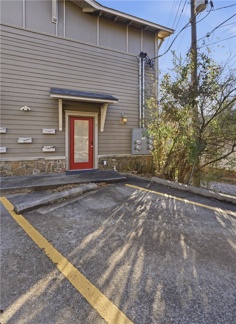 Mullis Apts Hpr - Residential