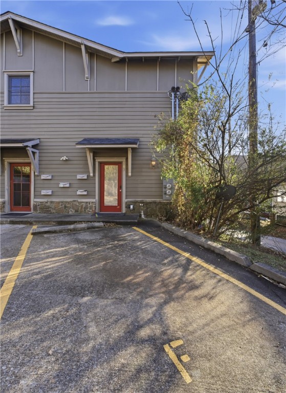 Mullis Apts Hpr - Residential