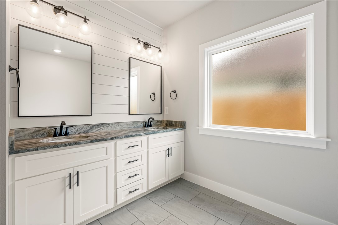Maple Estates Ph Ii Centerton - Residential