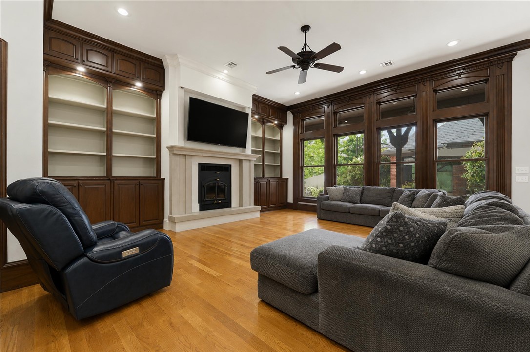 11301 Pembrook Circle - Photo 4