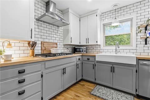 Photo of 1724 N Greenvalley Avenue, Fayetteville, AR 72703 (MLS # 1349239)