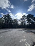 Wooded Residential Lot with Mountain Views in Bent Tree Subdivision.Located in the desirable Bent Tree subdivision on Skyline in Russellville, this beautiful wooded lot offers breathtaking mountain views, making it the perfect spot to build your dream home. Surrounded by nature and situated in a tranquil, upscale neighborhood, this property provides the ideal setting for a peaceful, private lifestyle with convenient access to local amenities. Don't miss your chance to own a piece of paradise in one of Russellville's most sought-after areas!