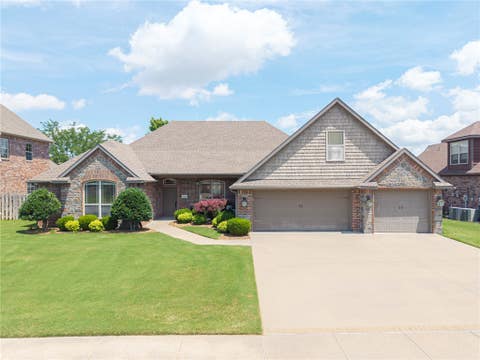 Photo of 6105 W Bainbridge Drive, Rogers, AR 72758 (MLS # 1353958)