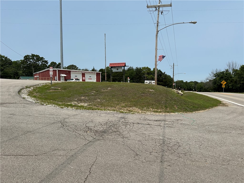 Diamond Point - Land