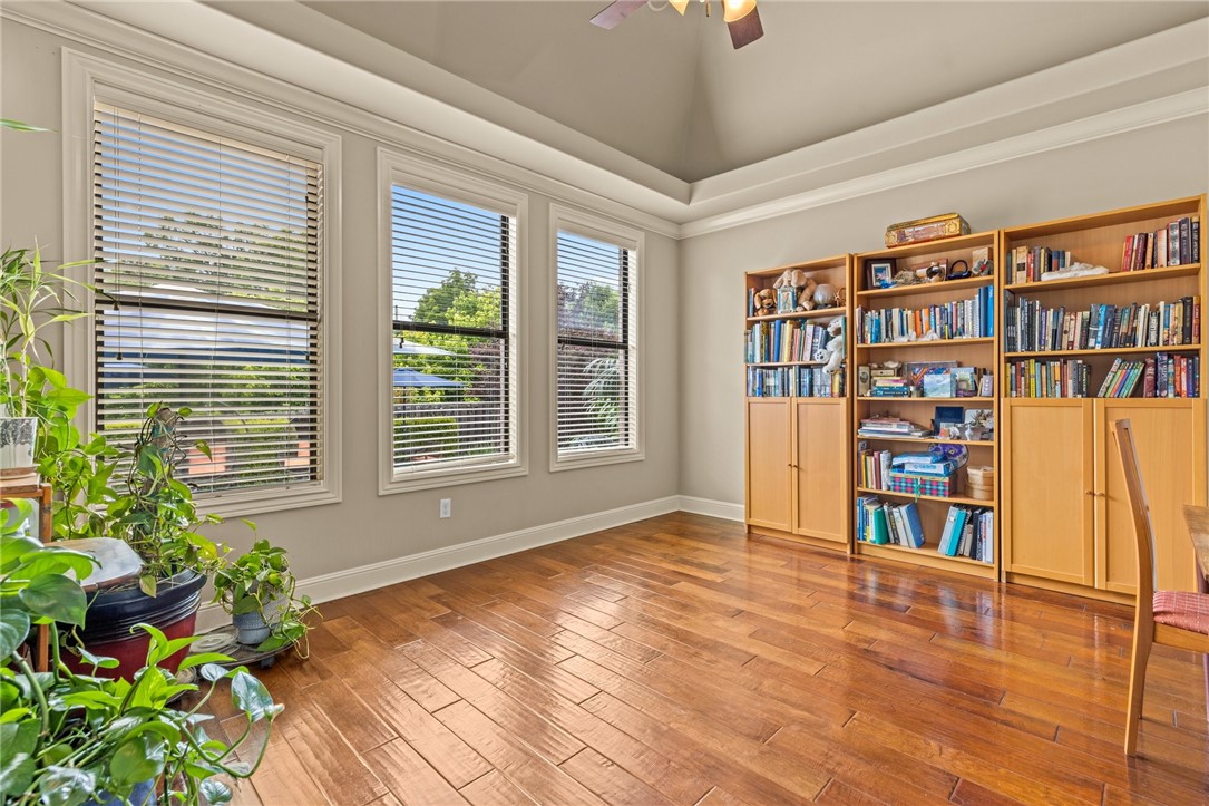 Shadow Valley Pud Ph Vii Rogers - Residential