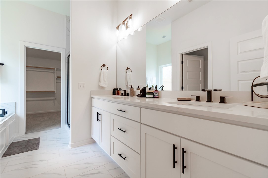 FARMINGTON OUTLOTS - Residential