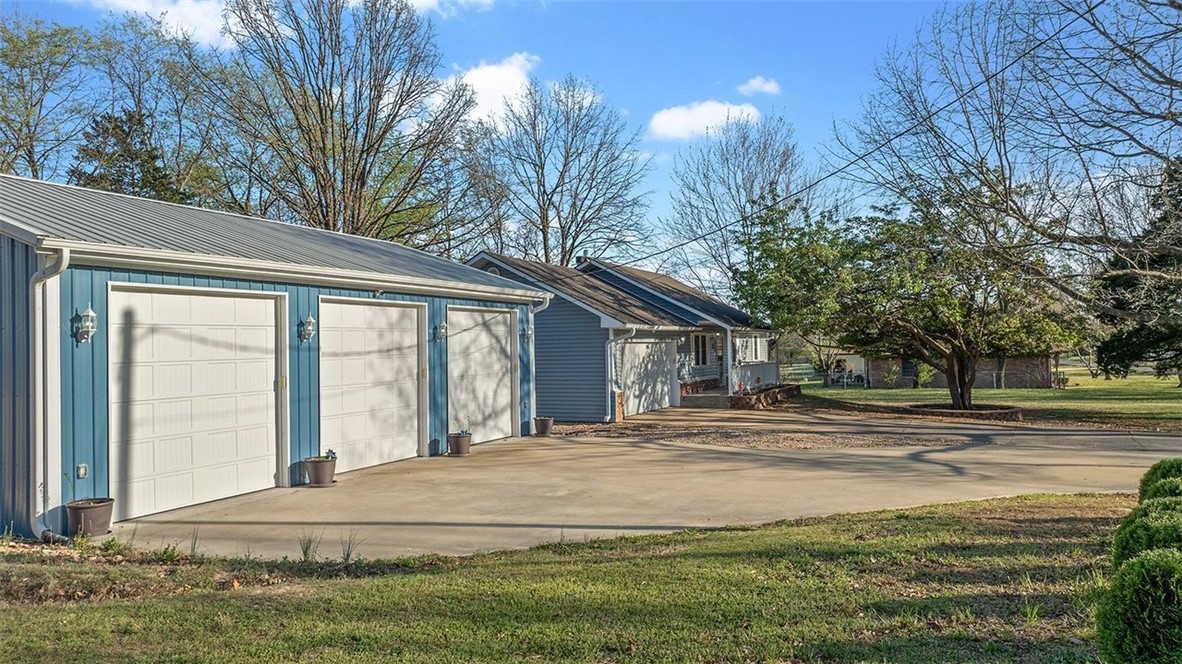 12-20-33-Gravette - Residential