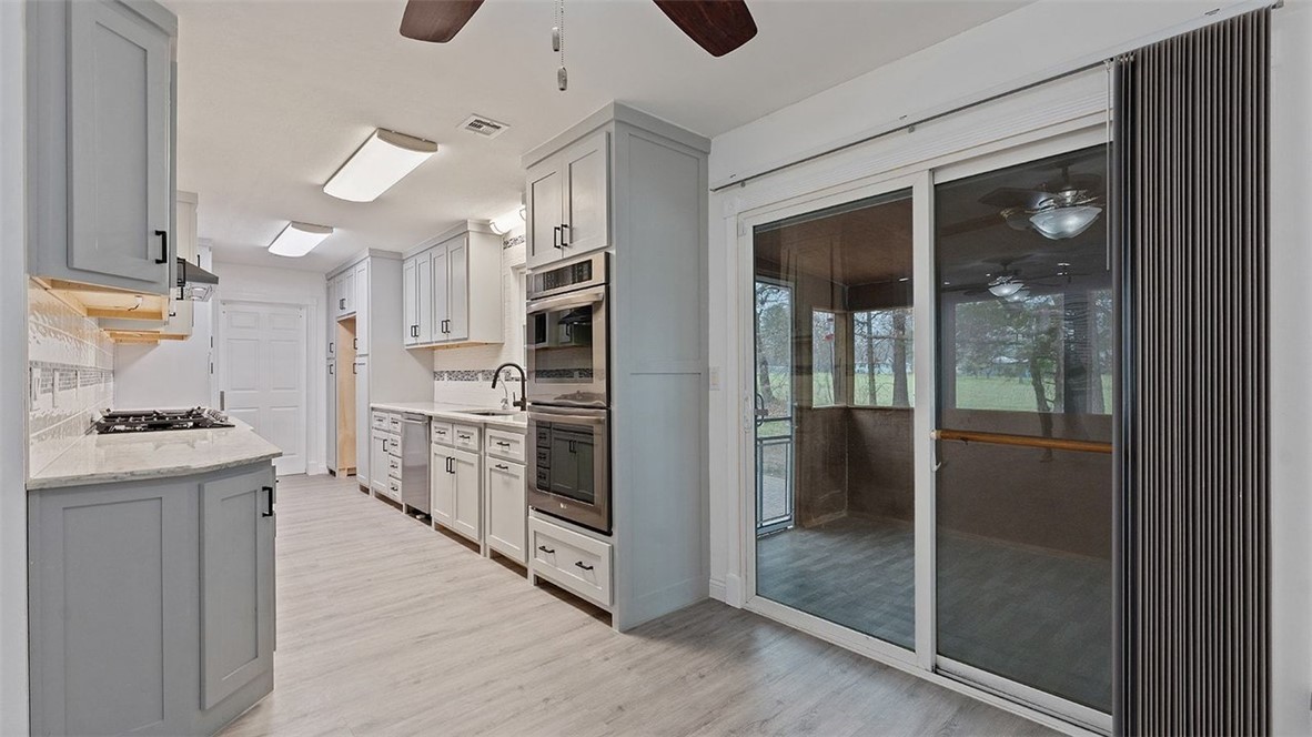 12-20-33-Gravette - Residential