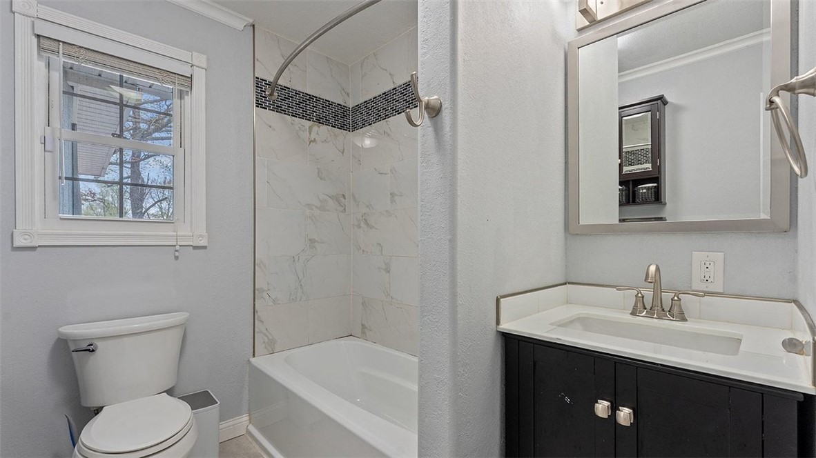 12-20-33-Gravette - Residential