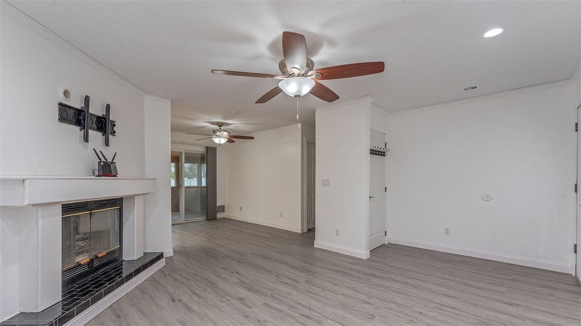 12-20-33-Gravette - Residential