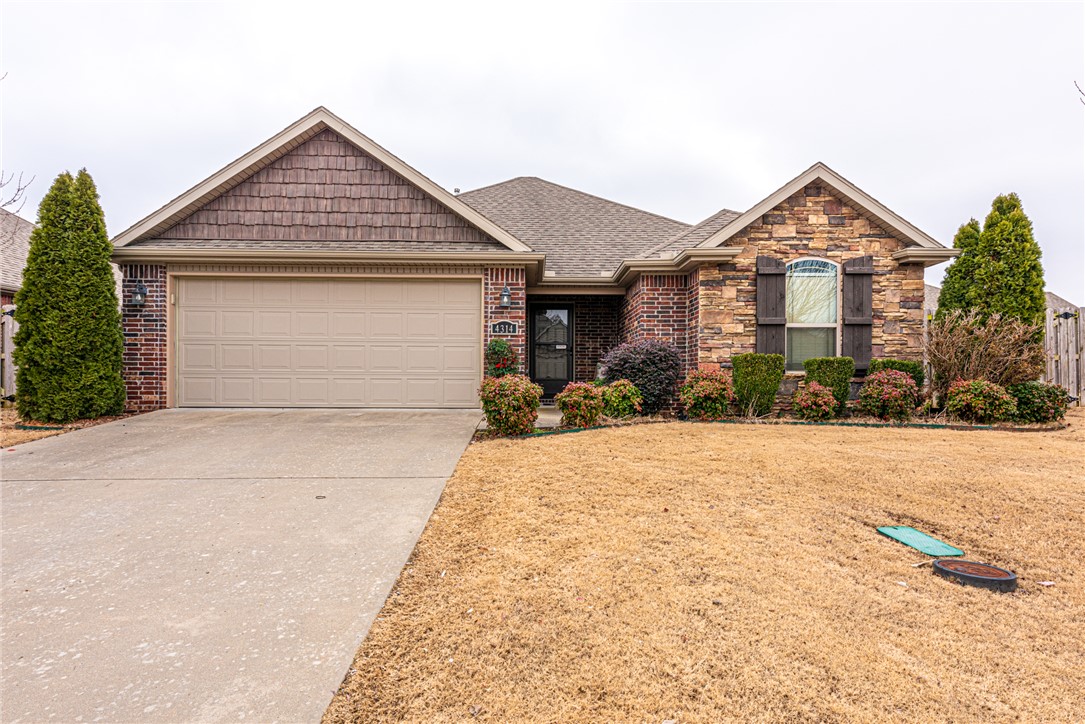 Garrett Road Sub Rogers - Residential Lease