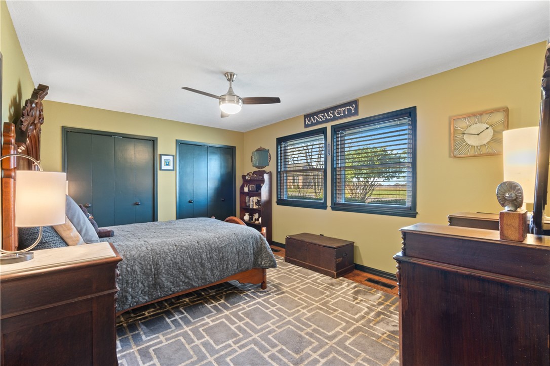 Unit 9 Holiday Island - Residential