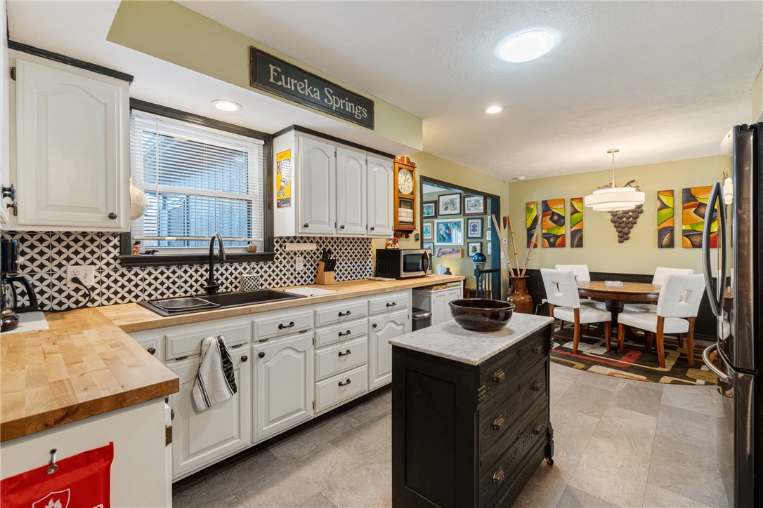 Unit 9 Holiday Island - Residential