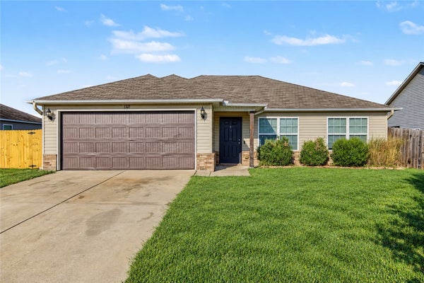 1321 S APOLLO DR, FAYETTEVILLE, AR 72701 - Image 71ee9036fcbad7ed9e754d61ceea5d2e/3999716353