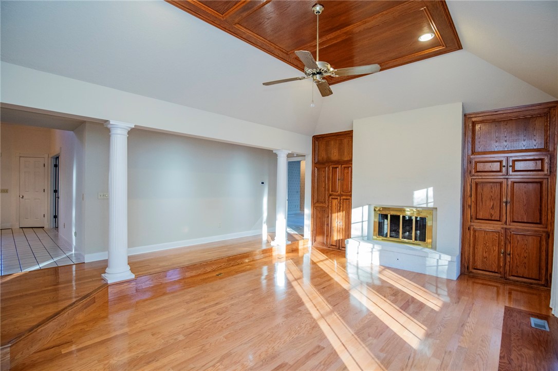 El Contento Acres Bentonville - Residential