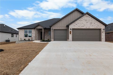 Photo of 4773 Farmhouse Street, Springdale, AR 72762 (MLS # 1330527)