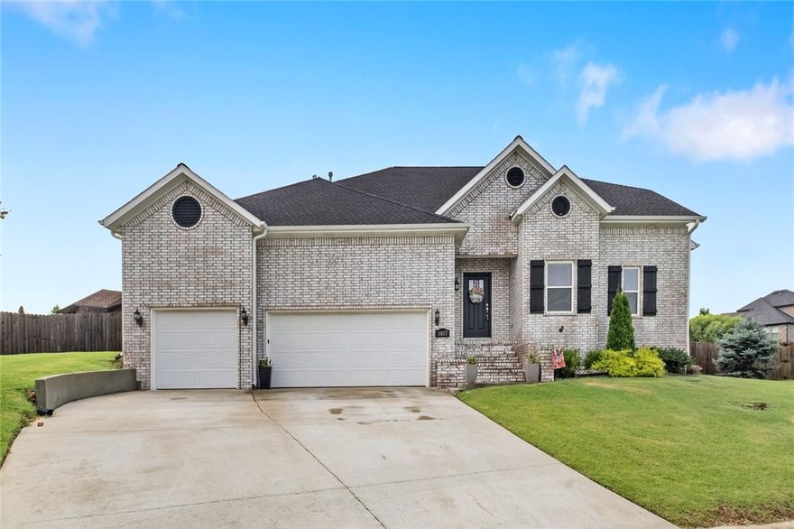 Come home to this extremely well maintained home in a quiet cul-de-sac in highly sought after Marbella subdivision, Cave Springs. Featuring 5 bedrooms and 3.5 bathrooms, an open floor plan and well laid out kitchen with lots of cabinet space and closets. Extra storage is abundant in the oversized 3 car garage. Just a short drive from local shopping, Pinnacle area, Mt Hebron Park and lots of restaurants. This property certainly checks all the boxes, come tour today.