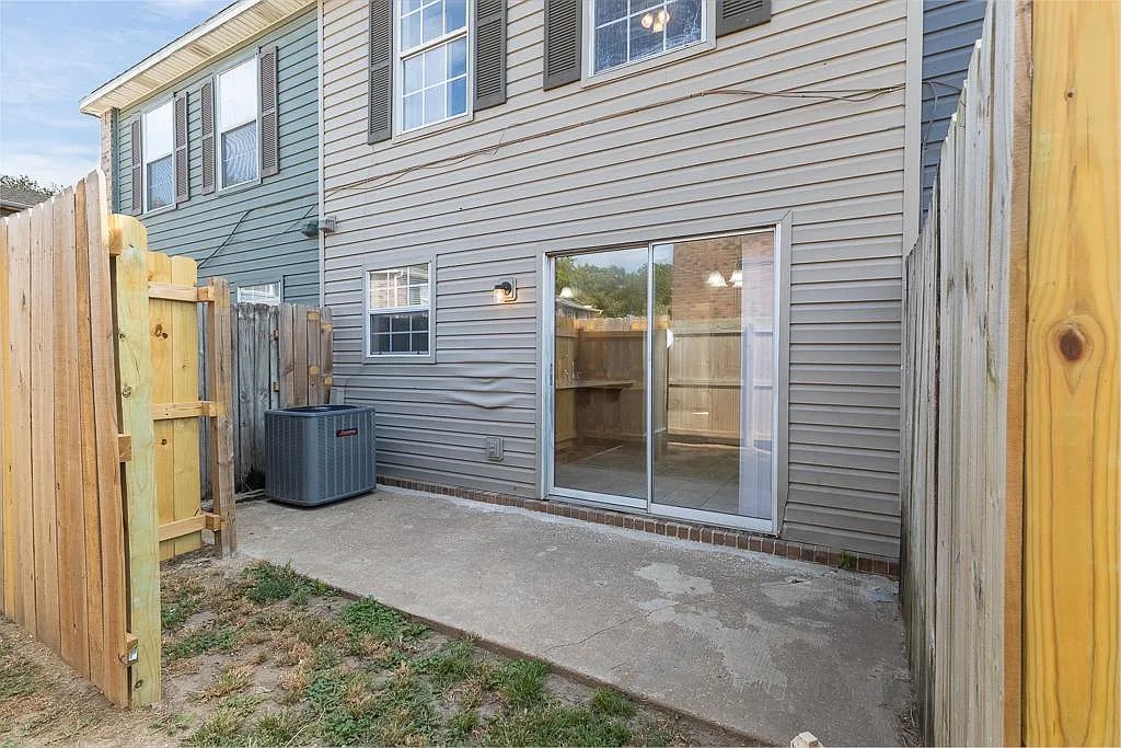 YOUNG'S ADD-BENTONVILLE - Residential Lease