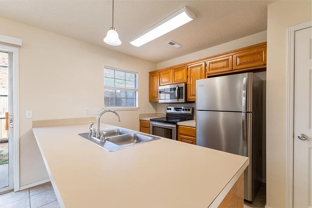 YOUNG'S ADD-BENTONVILLE - Residential Lease