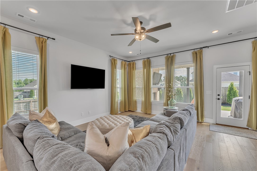 Cobble Creek Sub Rogers - Residential