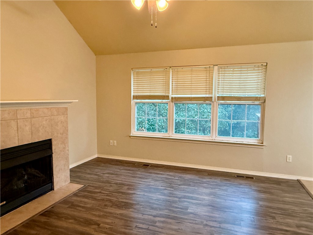 Radcliffe Sub Bvv - Residential Lease