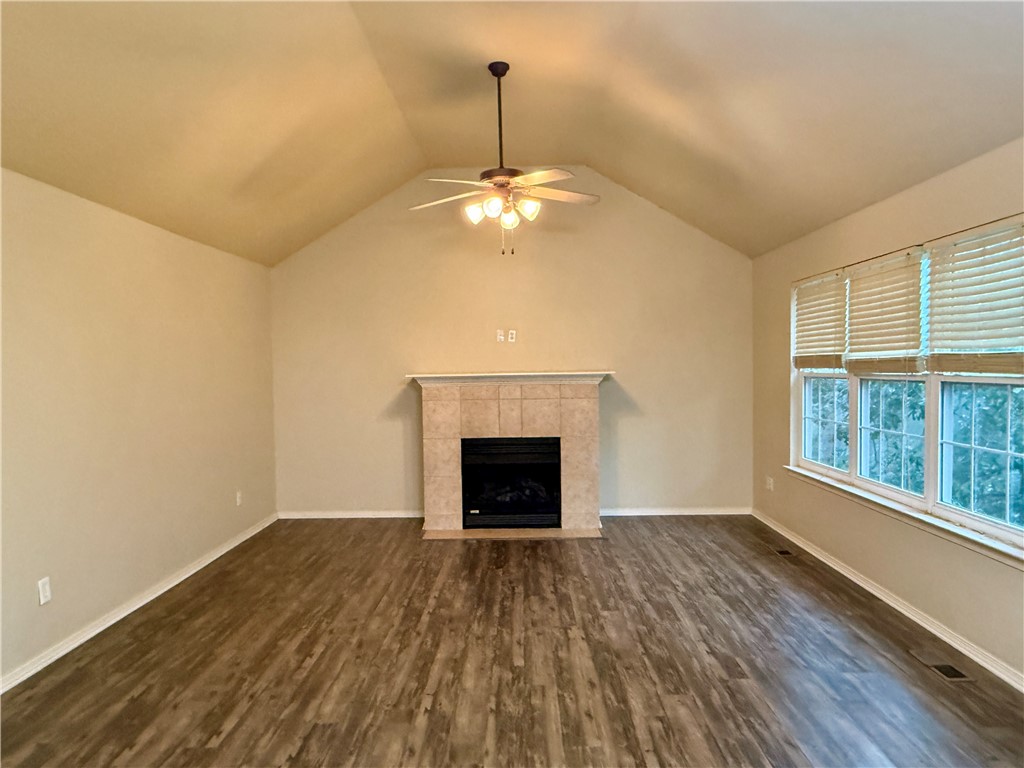 Radcliffe Sub Bvv - Residential Lease
