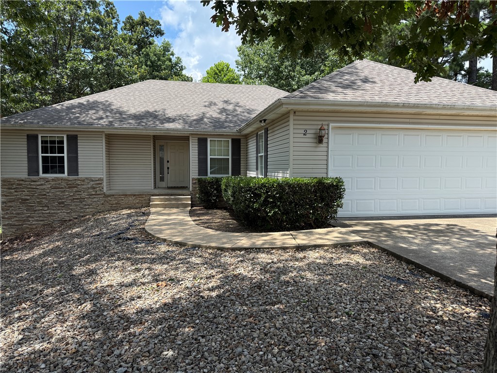 Well maintained 3 br 2 bath 1 level split floor plan home in Bella Vista. Lots of cabinets in kitchen to also include a pantry. Washer dryer included. 2 Car garage, home sits on corner with rocked yard for easy maintenance. All electric except propane fireplace. Bentonville Schools, 1 small pet negotiable (not a fenced yard). Near back 40 bike trail. Minutes from business Hwy 71 and shopping. Owner to manage with approved application.