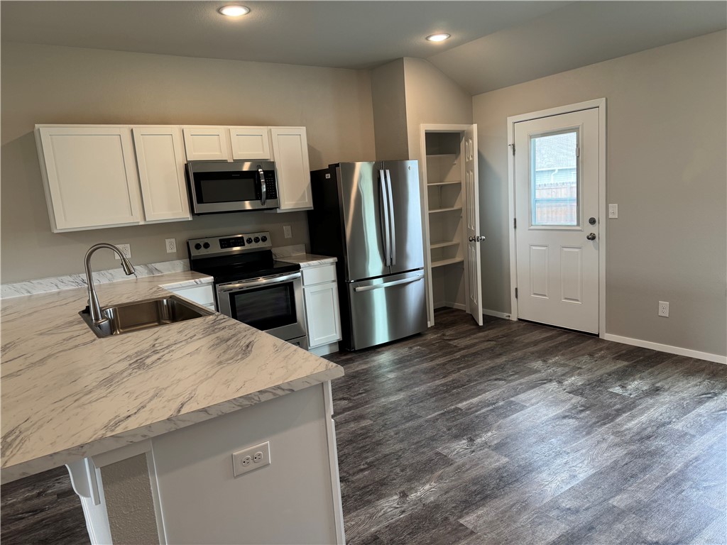 Stokenbury Farms Ii - Residential Lease