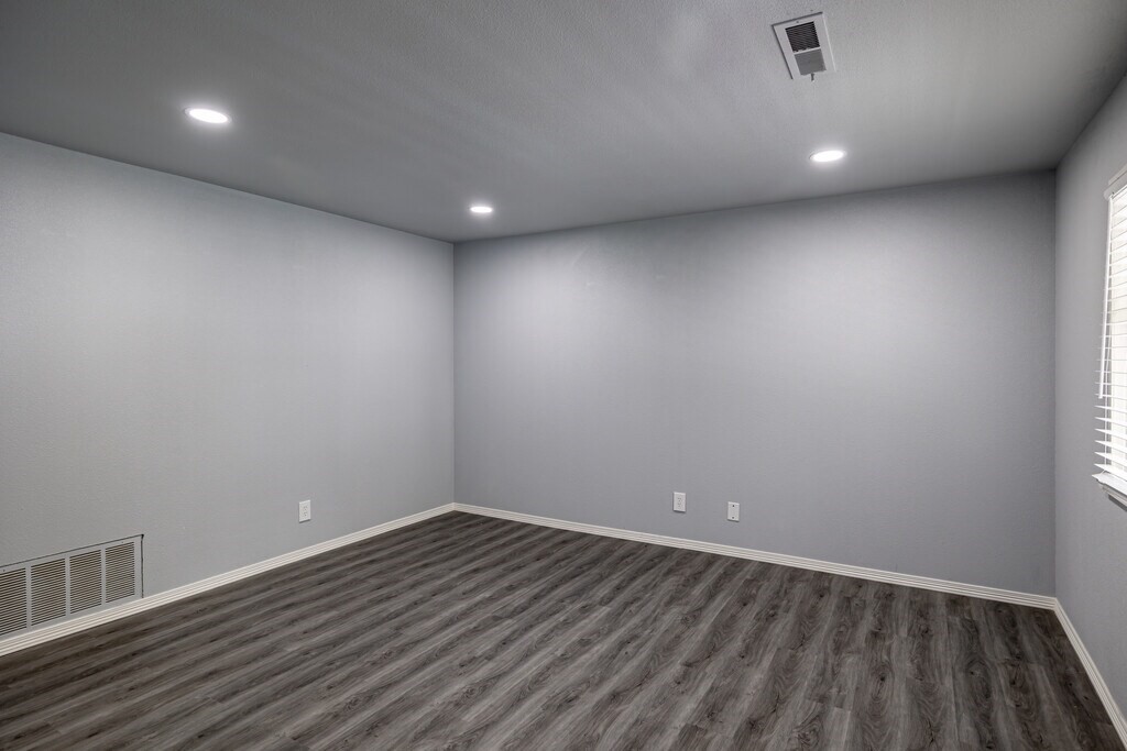 N/A - Residential Lease