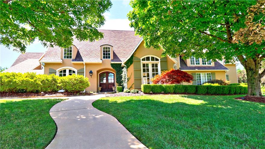 Beautiful French country home on incredible estate lot in Pinnacle Country Club. This exquisite property overlooks the 18th tee box and is designed for entertaining, with a sprawling central courtyard and lush landscaping.  Its timeless exterior makes it one of the classiest homes on the course.  The interior features large rooms with high ceilings, beautiful wood beams and arched doorways, three fireplaces and lots of natural light. It’s a blank slate to make your own.  The home features 4 bedrooms and 5 bathrooms, all ensuite.  The large primary suite is located on the main level with its own doors to the courtyard and fantastic closet space.