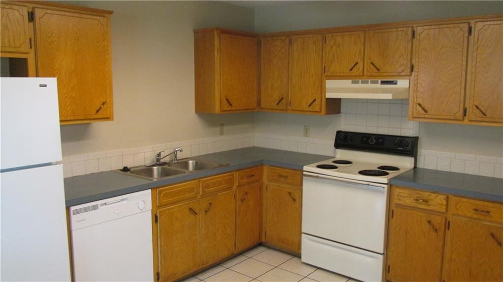 HILLCREST ADD REVISED-ROGERS - Residential Lease