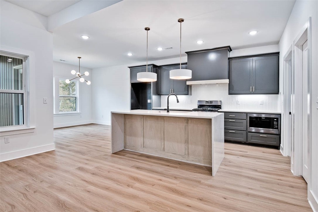 ETTINGTON SUB - Residential Lease