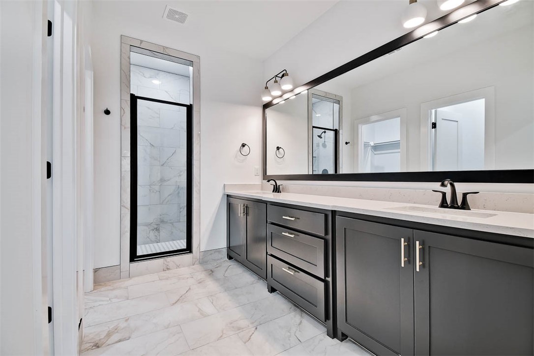 ETTINGTON SUB - Residential Lease